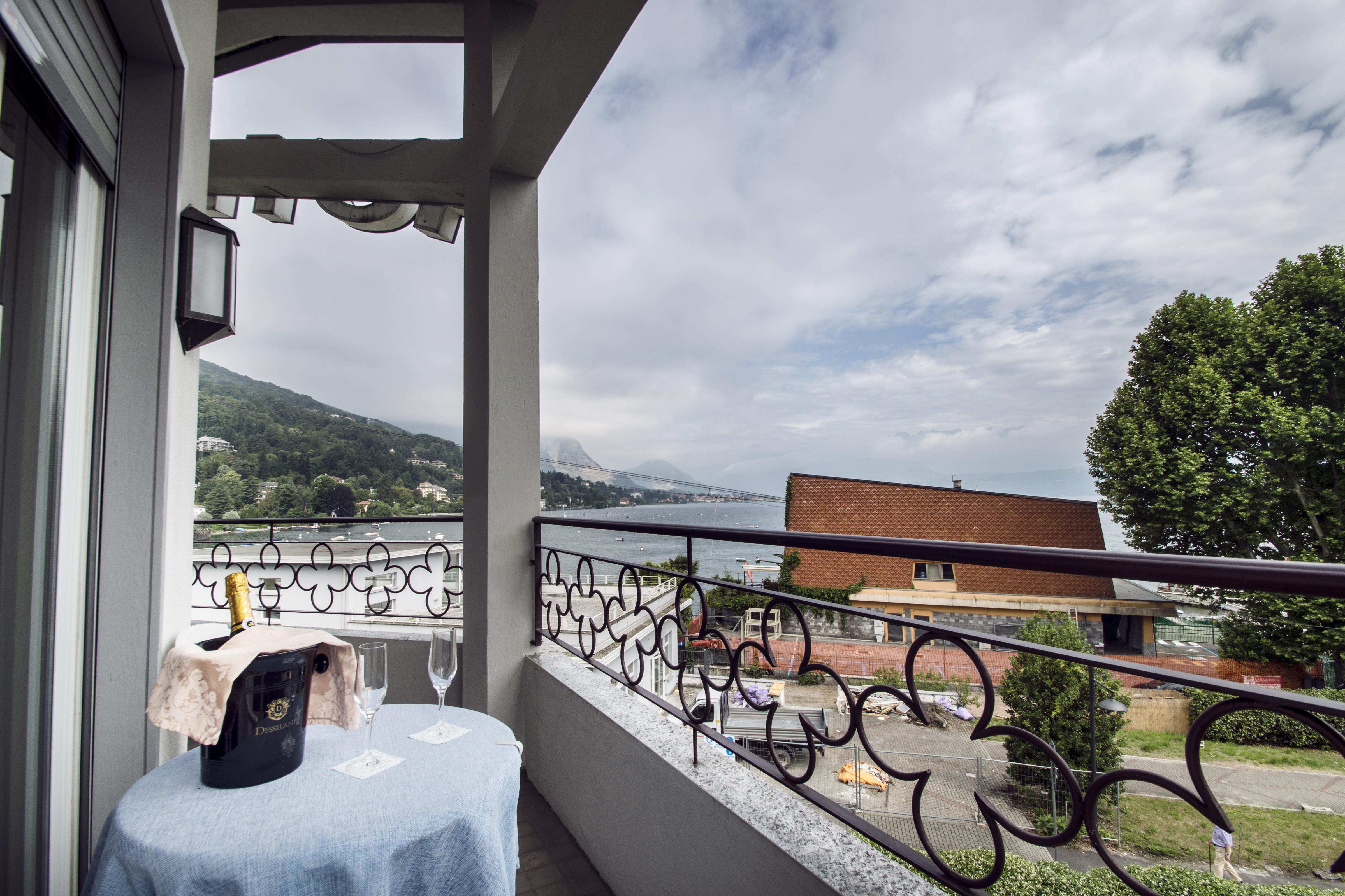 Hotel Lido La Perla Nera Stresa Zewnętrze zdjęcie